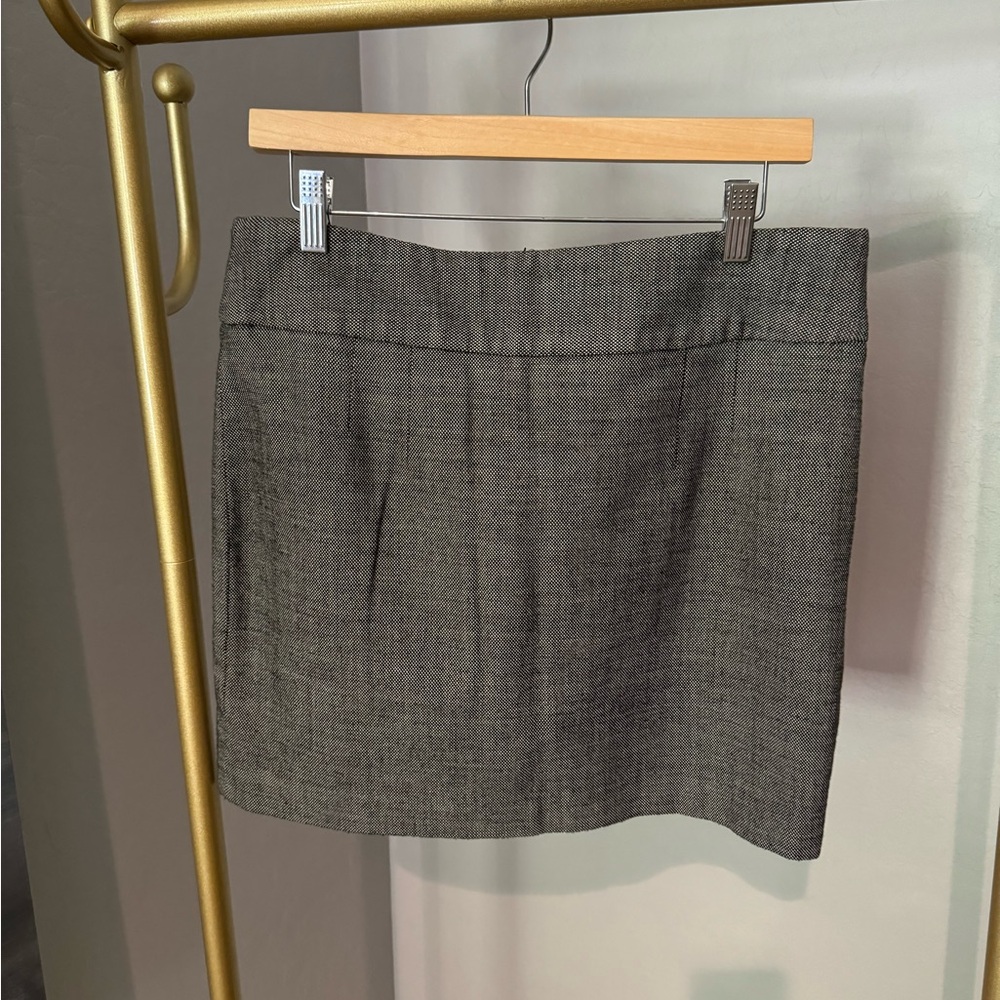 Banana Republic Black/White skirt